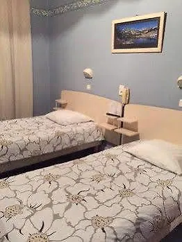 Hotel De L'Avenue Tarbes
