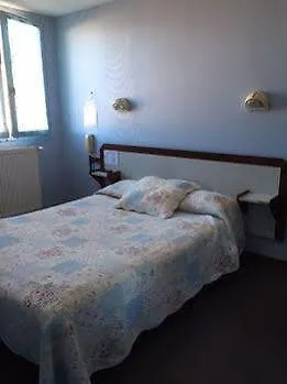 Hotel De L'Avenue Tarbes 2*,  Francie