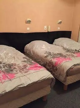 **  Hotel De L'Avenue Tarbes Francie