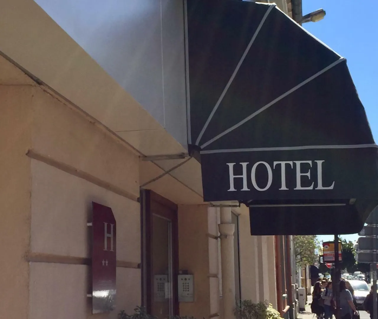 Hotel De L'Avenue Tarbes