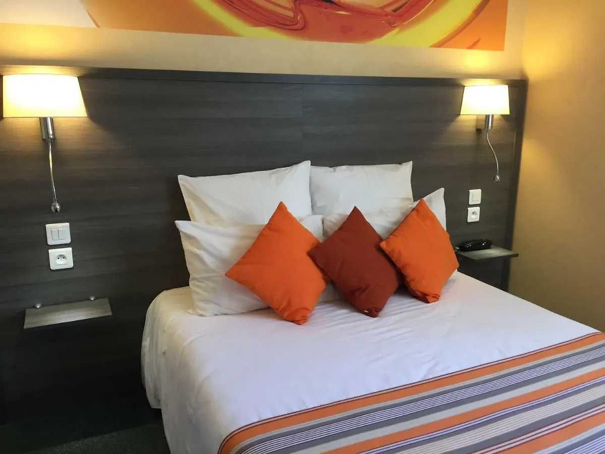 Hotel De L'Avenue Tarbes 2*,  Frankreich